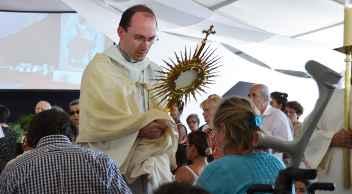 Paray-le-Monial : des milliers de pèlerins attendus Paray-le-Monial © Communauté de l'Emmanuel 2014