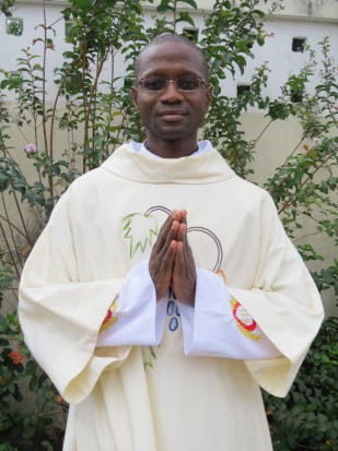 De nouveaux prêtres pour l'Emmanuel ! KOUADIO-Hugues-diacre