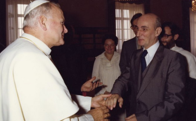 La Cause de canonisation de Pierre Goursat s’envole bientôt pour Rome ! Après l’audience de Jean-Paul II pendant le Synode sur la famille, octobre 1980