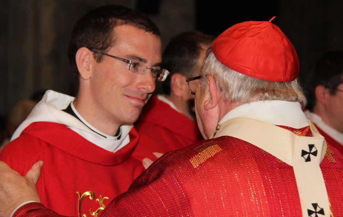 Ils sont prêtres ! Gloire à Dieu ! Benoît Roze, ordonné à Bordeaux le 26 juin 2016.
