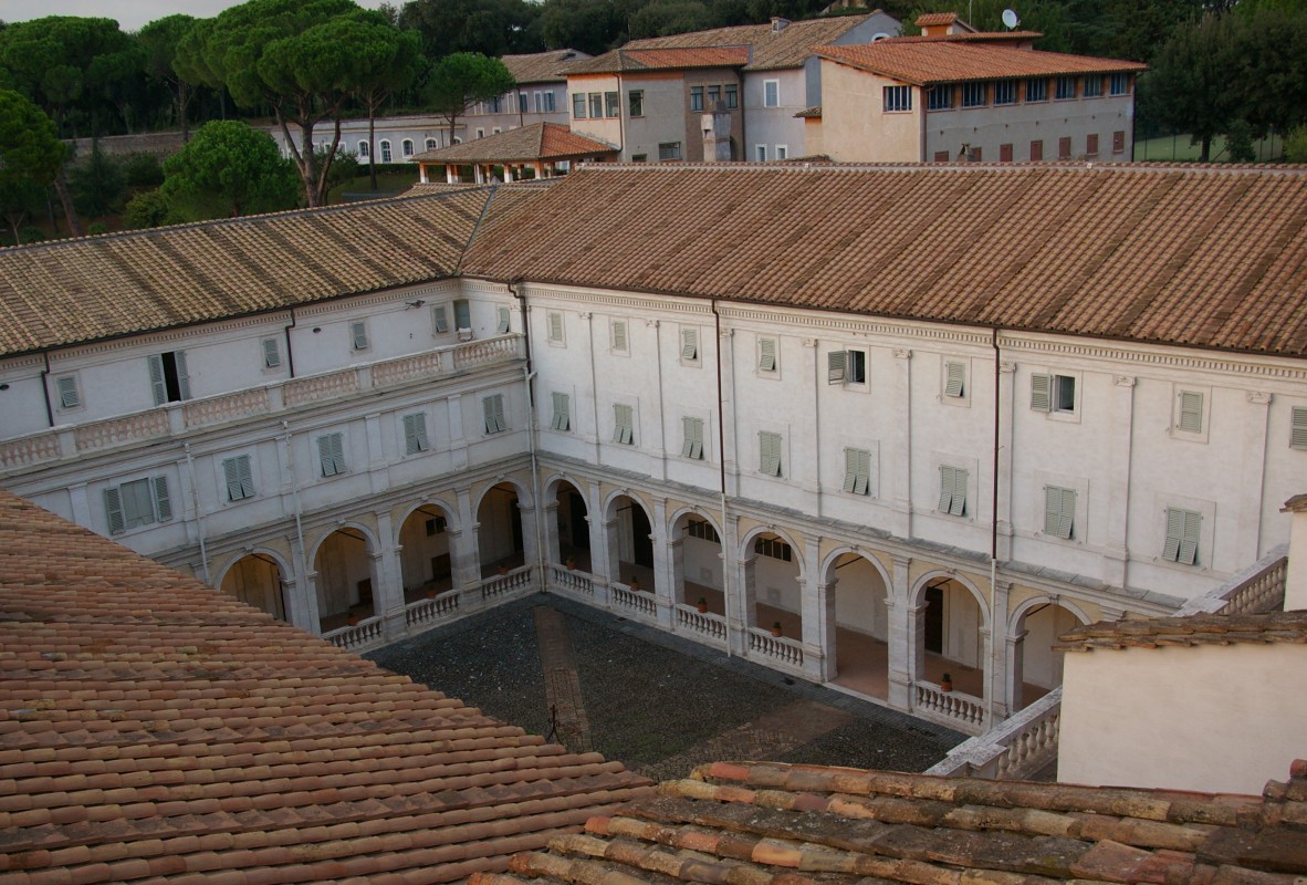 Une nouvelle aventure pour l'ESM de Rome Cloître de la Trinité des Monts