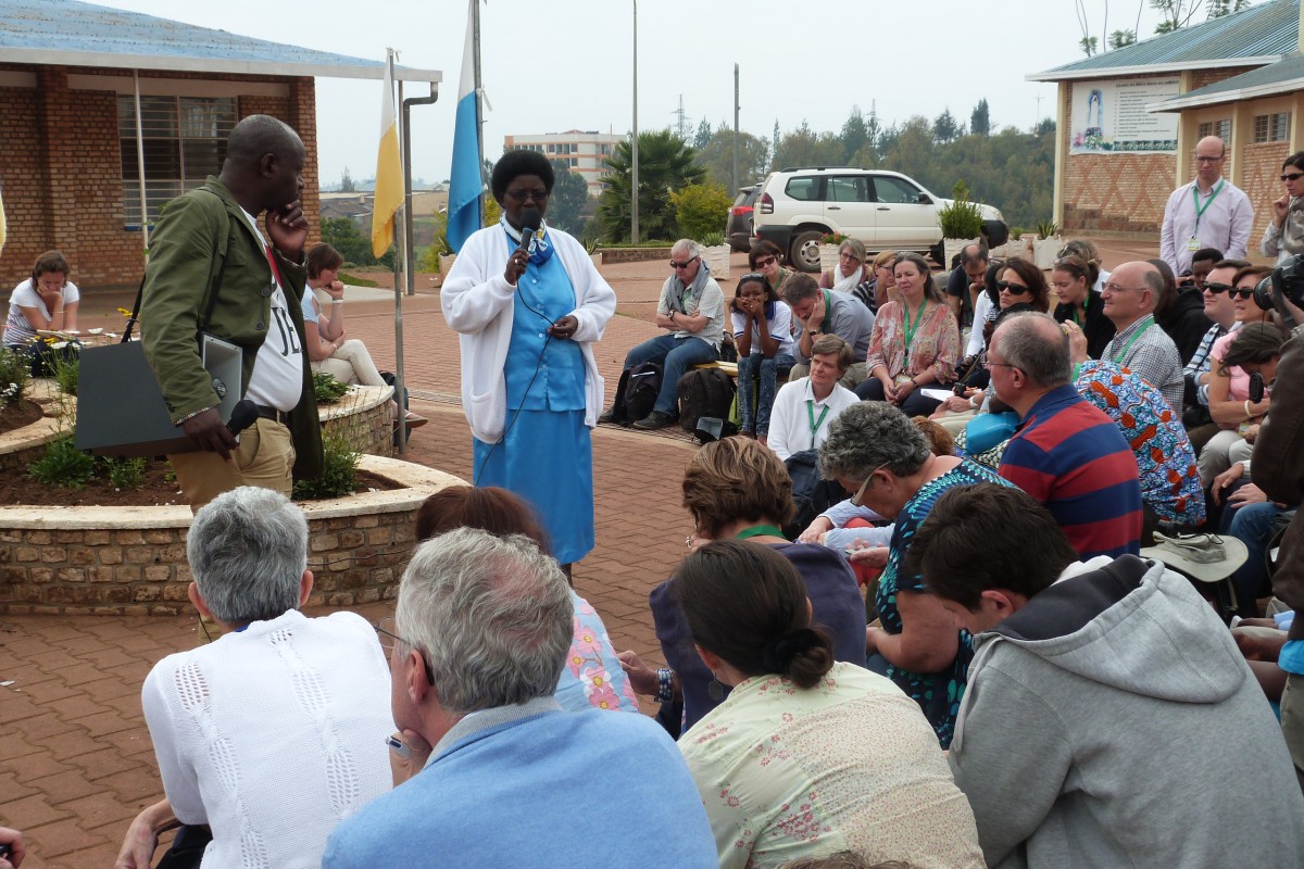 Session internationale au Rwanda : un avant-goût du ciel Témoignage de Nathalie, à qui Marie est apparue à Kibeho