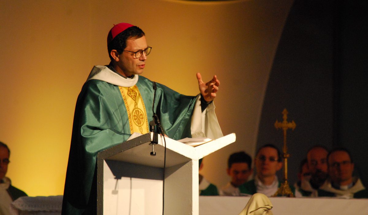 Viens j'ai quelque chose à te dire ! Mgr Emmanuel Gobilliard