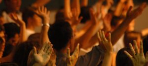 Petite histoire du Renouveau Charismatique Catholique Louange Paray