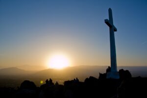 Les prêtres à Fatima : joie et aventure easter 1443348 1280