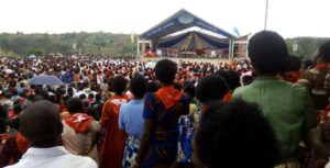 20 000 personnes à Kibeho pour la Pentecôte Kibeho 1