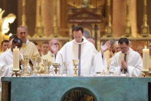 Ordonnés prêtres en juin 2017 : les images Ordination Ludovic de Gelis