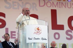 Pentecôte 2017, vidéos et textes du Pape RZ5A2573 min