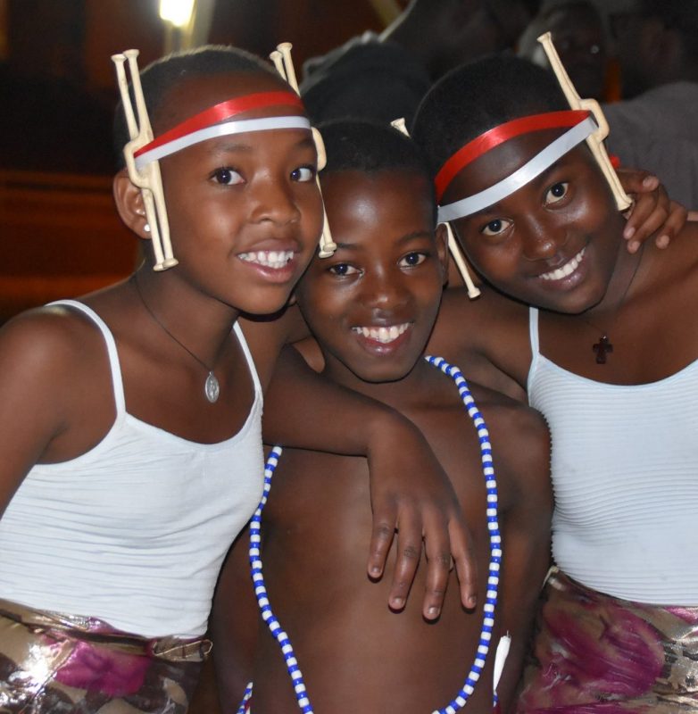 Le CECYDAR fête 25 ans à sortir les enfants de la rue - Photos des célébrations 21316225_1187350621365488_3011004364870754891_o