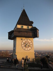 Le Père Hermann Glettler nommé évêque d’Innsbruck en Autriche Graz I Innere Stadt Uhrturm 2