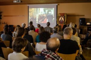 La Communauté de l'Emmanuel se consacre aux Cœurs de Jésus et de Marie DSC0037
