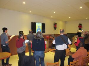 La Communauté de l'Emmanuel se consacre aux Cœurs de Jésus et de Marie IMG 0014
