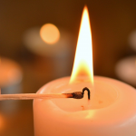 Bien vivre l'attente de l'Avent : des chants et explications liturgiques ♪ Vignette Facebook avent bougie