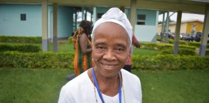 Première promotion de l’ESM Bafoussam ! Bandeau Maman Cecile