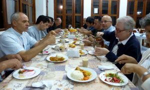 Rencontre des prêtres en Amérique Latine B Refeicao