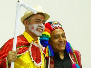 Rencontre des prêtres en Amérique Latine FolklorePerou Colombie