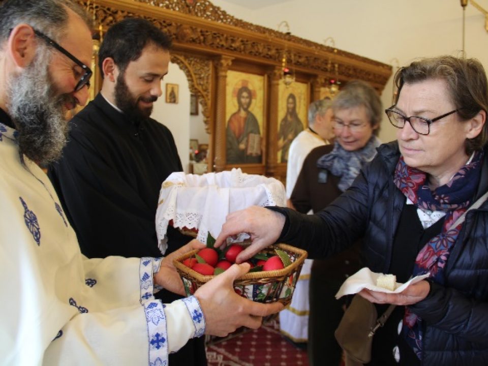 Consécration des Kids à Marie, Lourdes en Terre Sainte, pèlerinage orthodoxe en Albanie – nouvelles de la Communauté image3