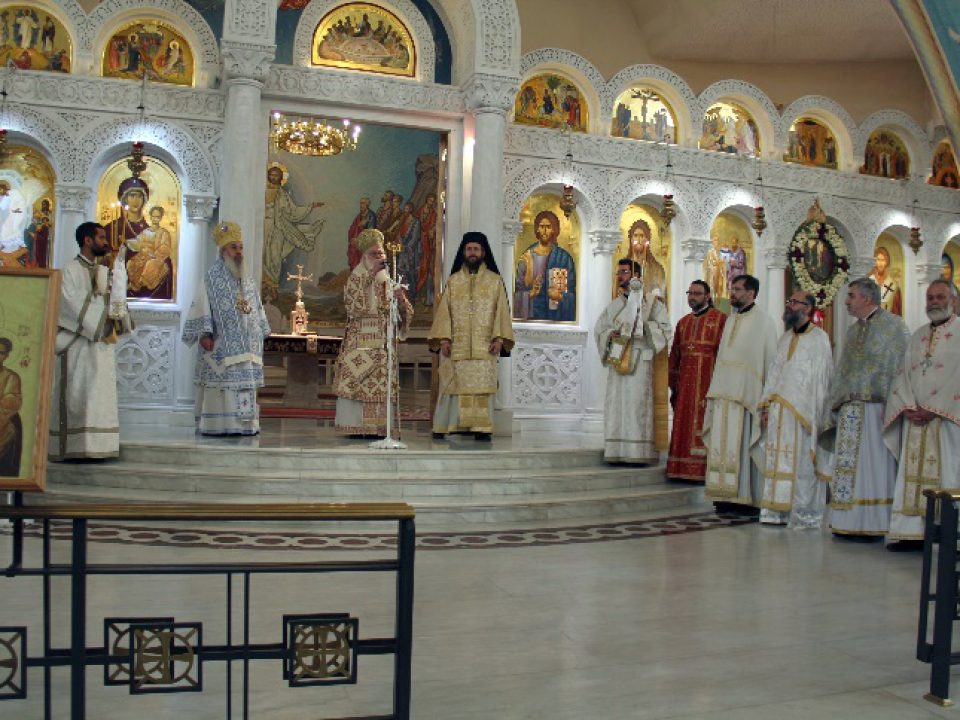 Consécration des Kids à Marie, Lourdes en Terre Sainte, pèlerinage orthodoxe en Albanie – nouvelles de la Communauté image4-