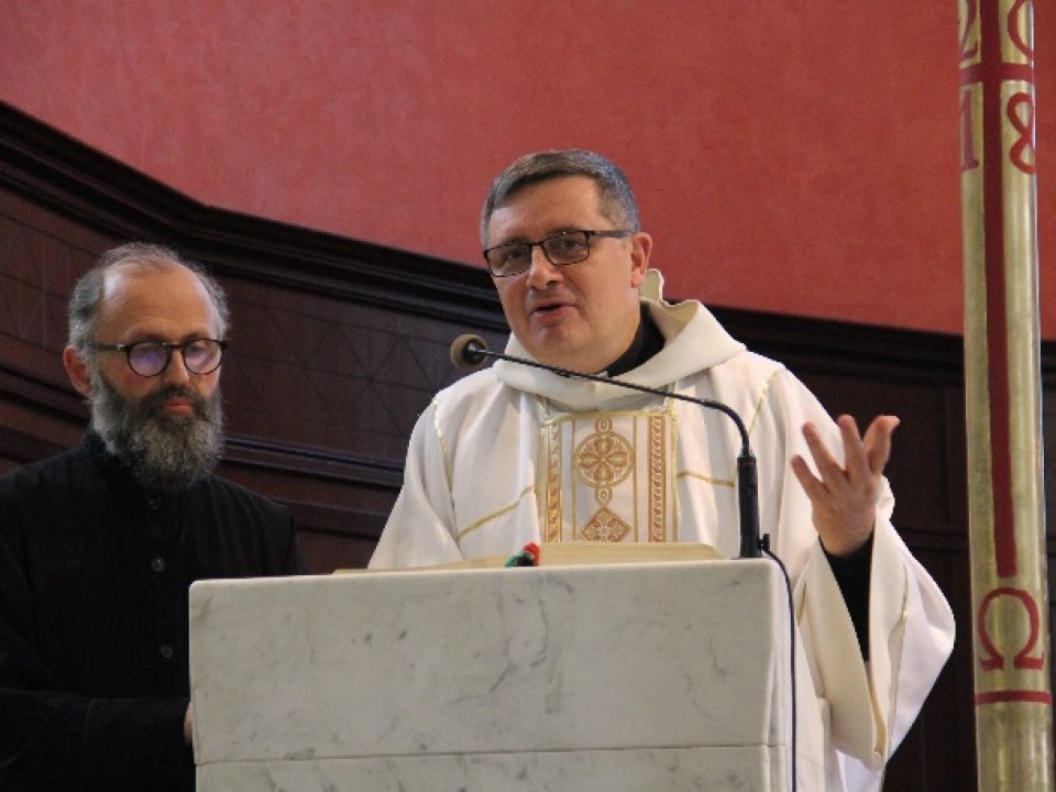 Consécration des Kids à Marie, Lourdes en Terre Sainte, pèlerinage orthodoxe en Albanie – nouvelles de la Communauté image6