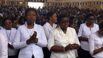 Afrique Vignette soeurs cons