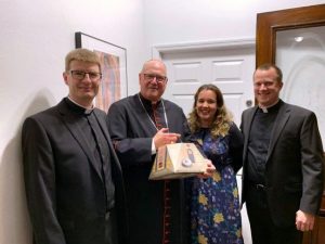 Le cardinal Dolan rend visite à l'ESM New-York IMG 0382