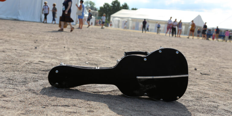Une session Miséricorde et liturgie à Paray pour les animateurs en paroisse Guitare