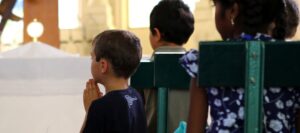Rencontre avec Gabriel et Cécile, responsables d’Emmanuel Kids 3V8B0795