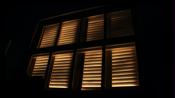 De la mort à la Vie éternelle Vignette rideau lumiere ombre