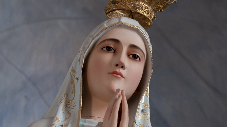 "Tous écoutaient stupéfaits" - témoignage de temps de prière dans un EHPAD Vignette statue Marie Fatima