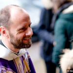 Remettons nos écrans à la juste place ! Vignette Pere Xavier Terrien