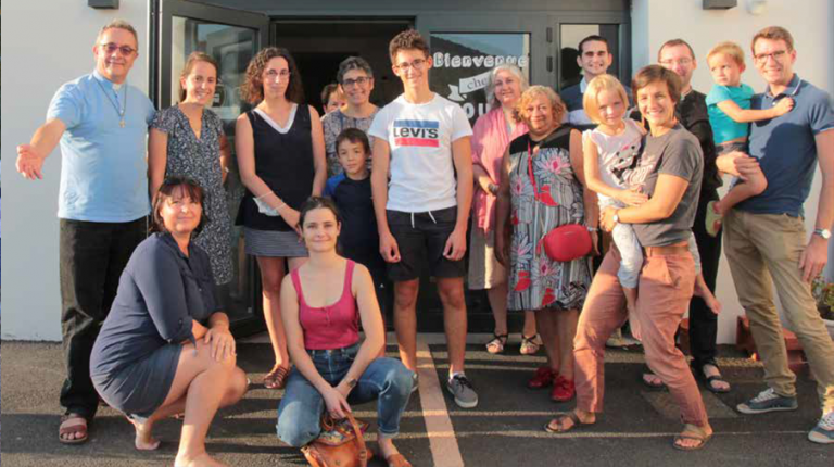 « La rencontre ? C’est le cœur de notre mission » - Témoignage de Marie-Charlotte et Thibault Vignette Famille rurale MC et Thibault