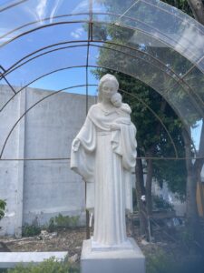 Ma découverte de l’Ecole Professionnelle Saint-Joseph Artisan (EPSJA) en Haïti statue st joseph haiti