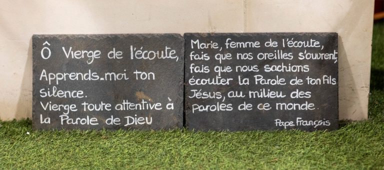 Notre-Dame de l'Ouÿe, une école d’intériorité Notre Dame de lOuye priere