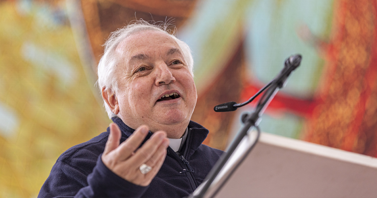 Un évêque français nommé cardinal Vignette Facebook Mgr Aveline Paray