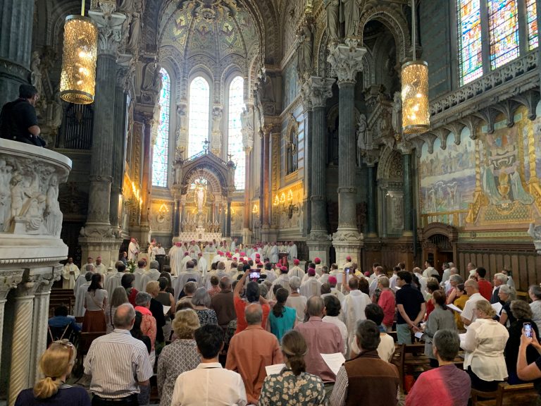La phase nationale du synode sur la synodalité se termine pour l'Eglise de France Assemble Eveques Lyon 2
