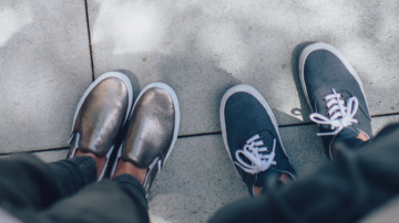 Vignette Facebook chaussures discussion